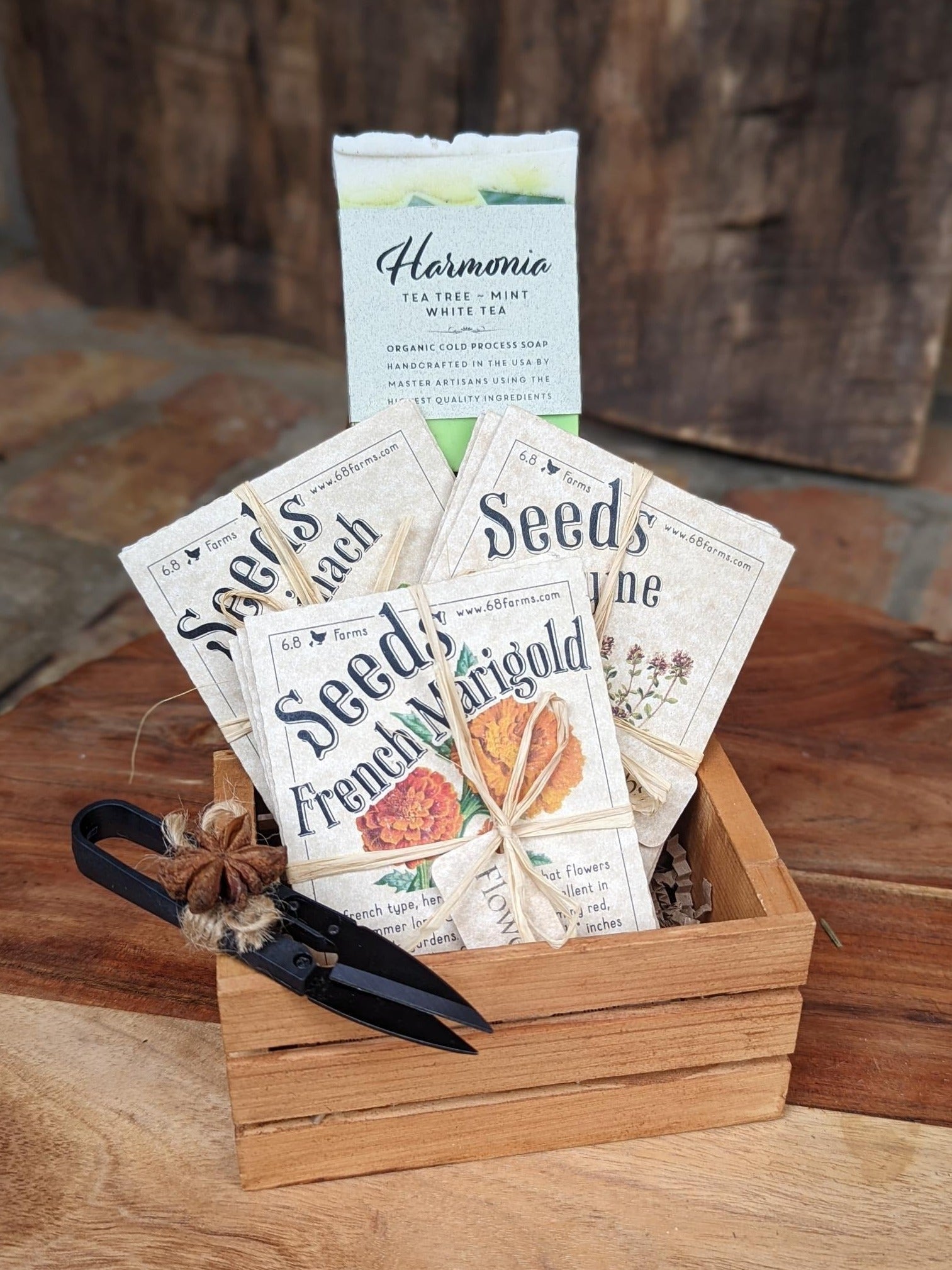 Nature Lover Gift Set: 9 Heirloom Seed Packets, Herb Clippers and Organic Herbal Soap